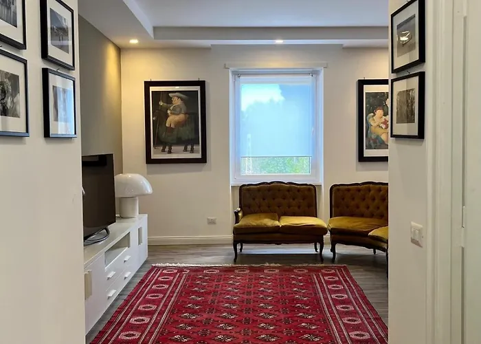 Apartment On The Square